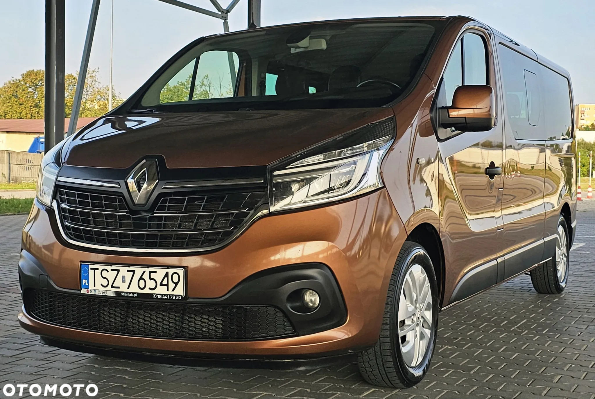 Renault Trafic Grand SpaceClass 2.0 dCi - 10
