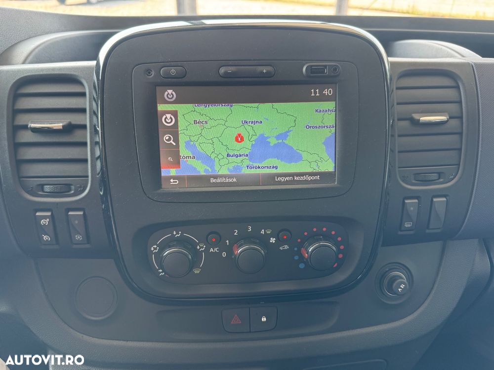 Opel Vivaro - 8