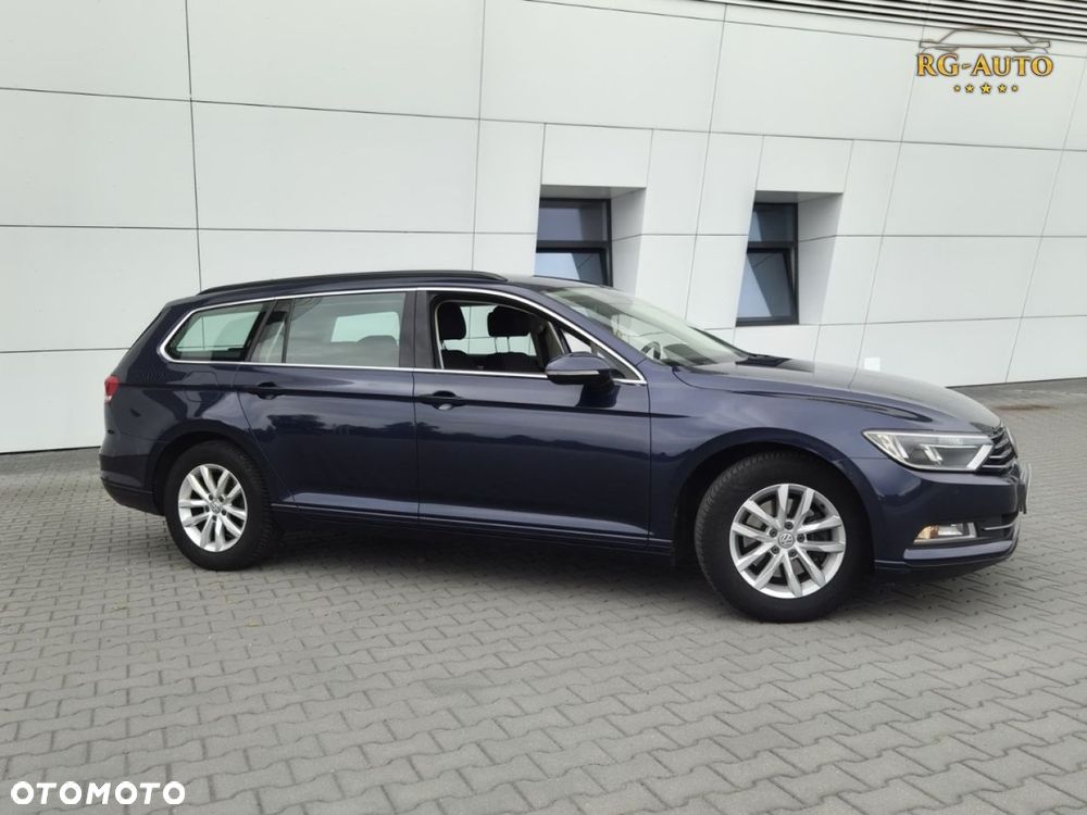 Volkswagen Passat - 4
