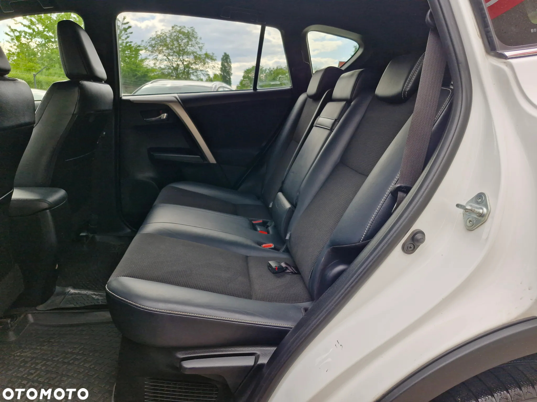 Toyota RAV4 2.5 4x4 Hybrid Executive - 14
