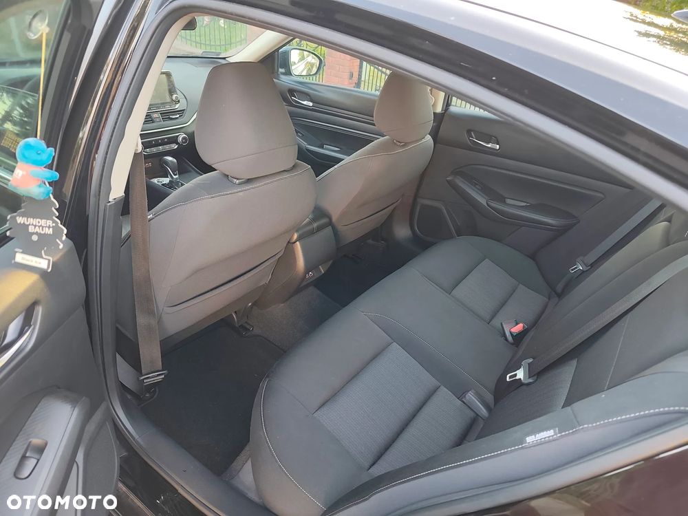 Nissan Altima - 9