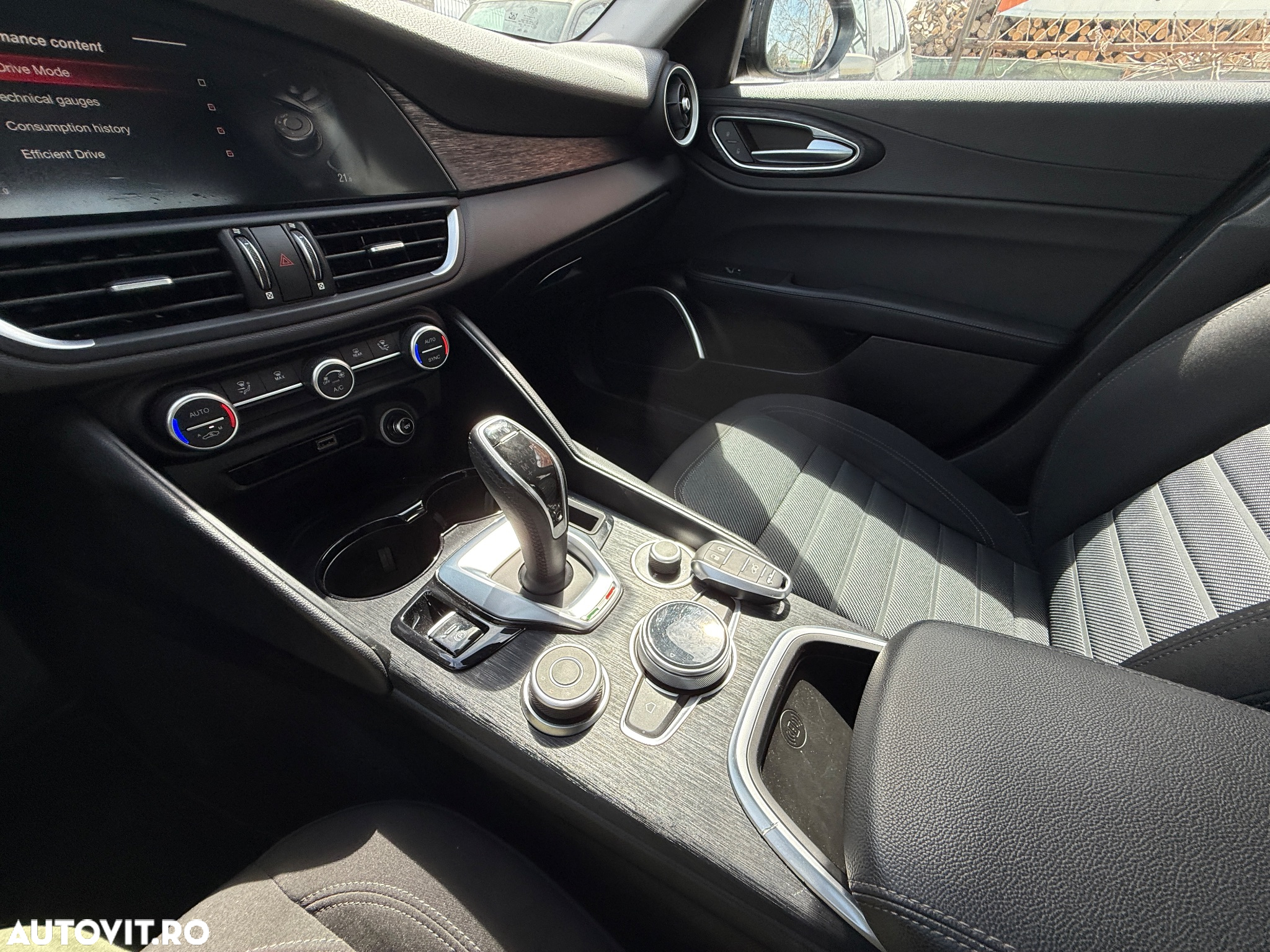 Alfa Romeo Giulia 2.2 Diesel AT8 Super - 4