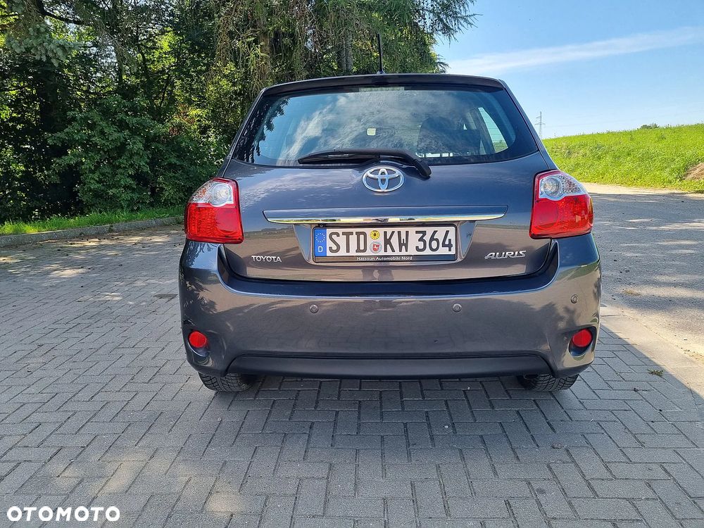 Toyota Auris 1.6 Executive - 5