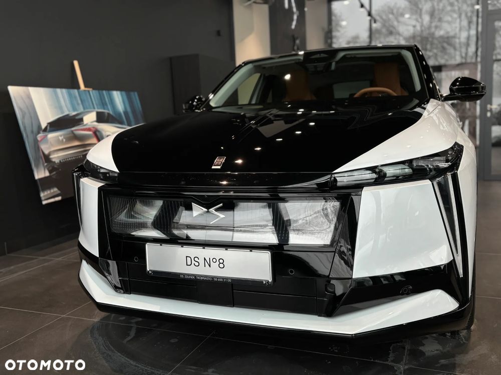 DS Automobiles N°8 - 3