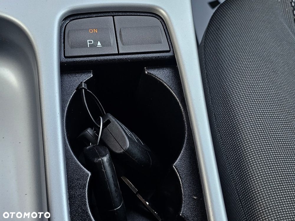 Ford Kuga 2.0 TDCi 2x4 Trend - 35