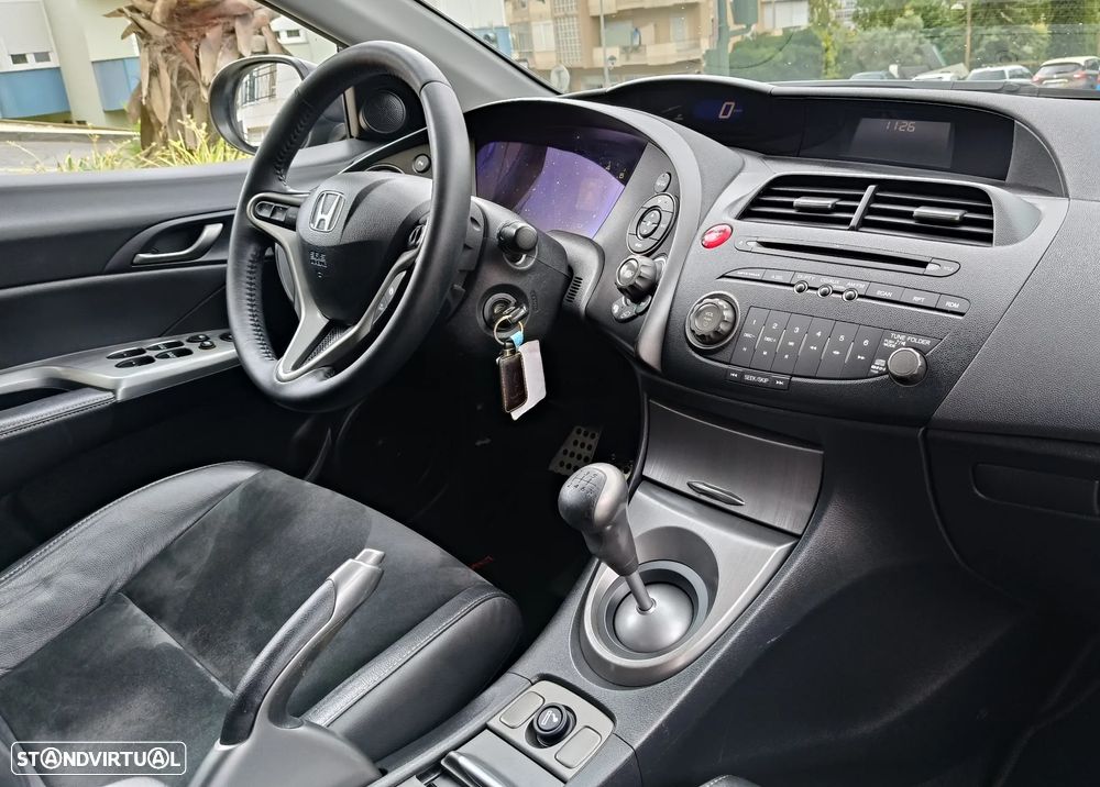 Honda Civic 1.4 i-VTEC Sport - 18