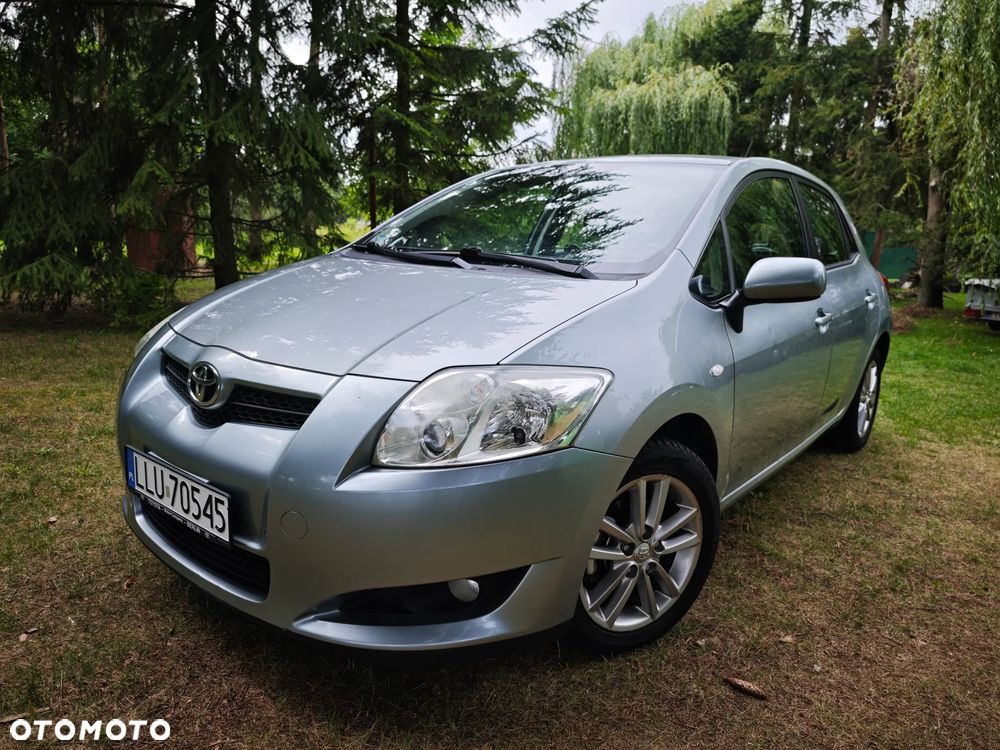 Toyota Auris 1.6 Sol - 1