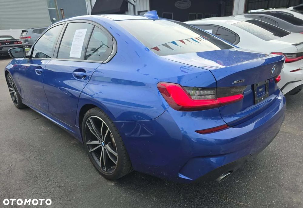 BMW Seria 3 330i xDrive M Sport - 3