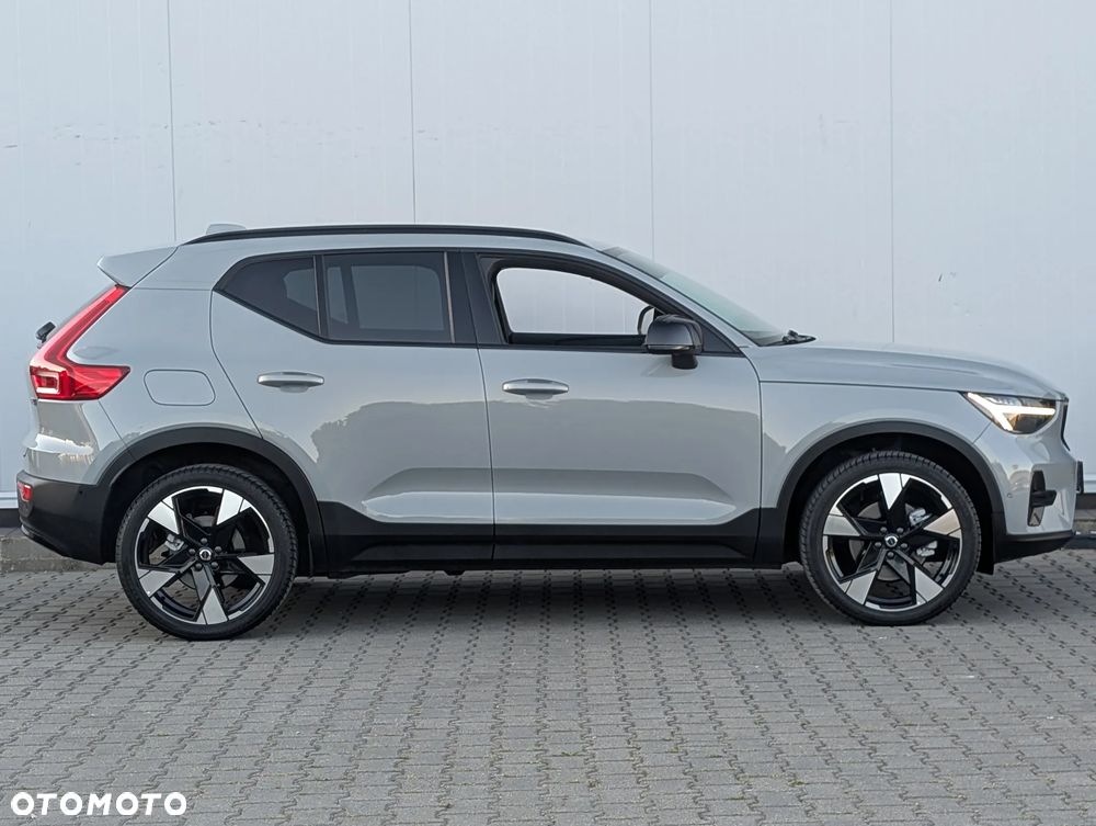 Volvo XC 40 B4 AWD Ultimate Dark - 3