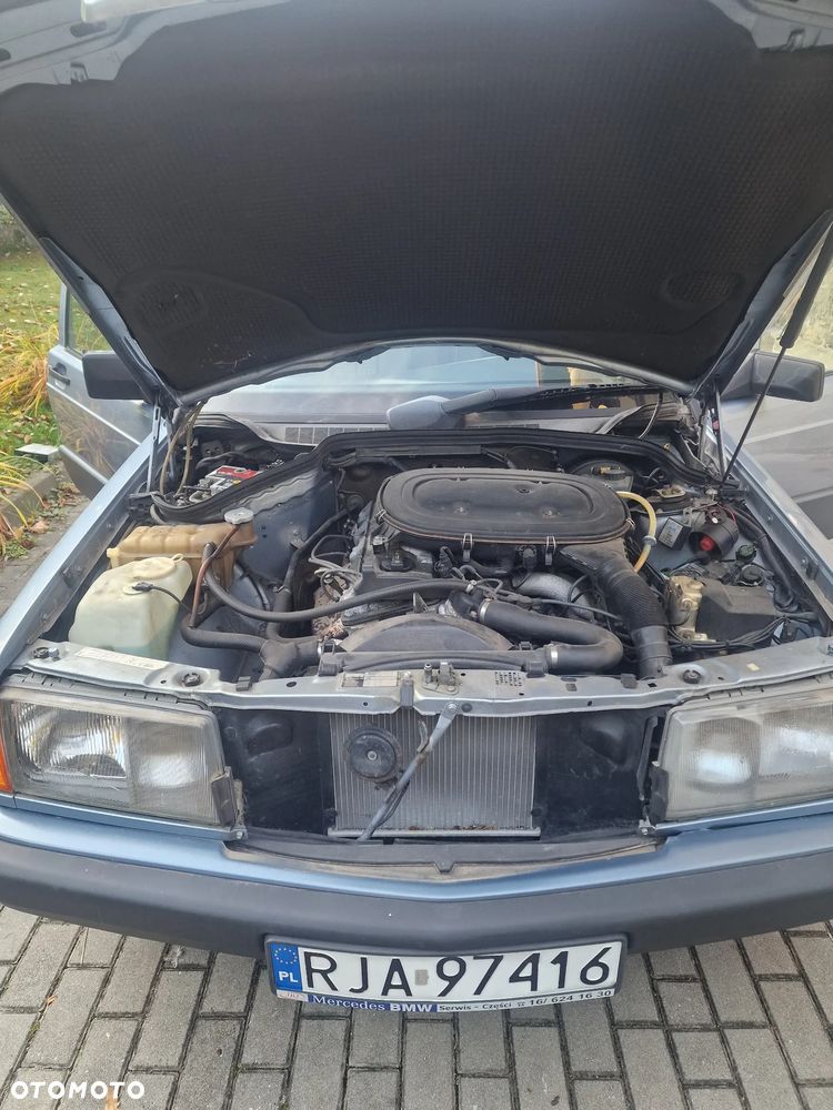 Mercedes-Benz W201 1991 photo 5