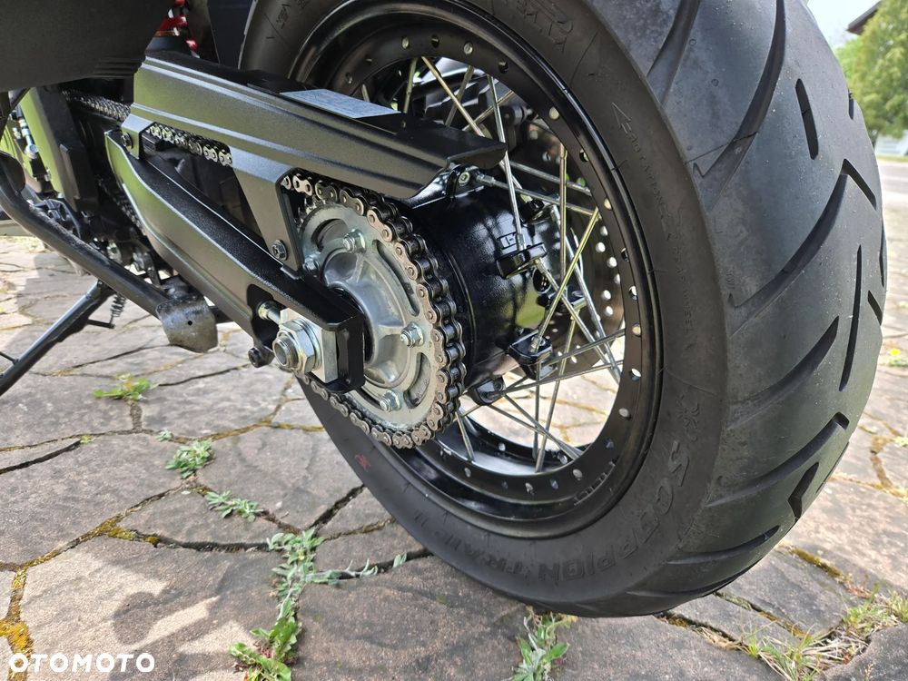 Suzuki V-STROM - 9