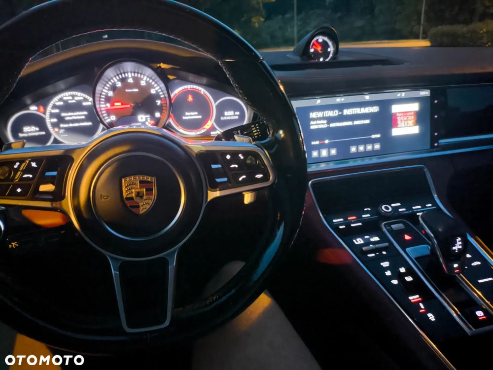 Porsche Panamera Standard - 17