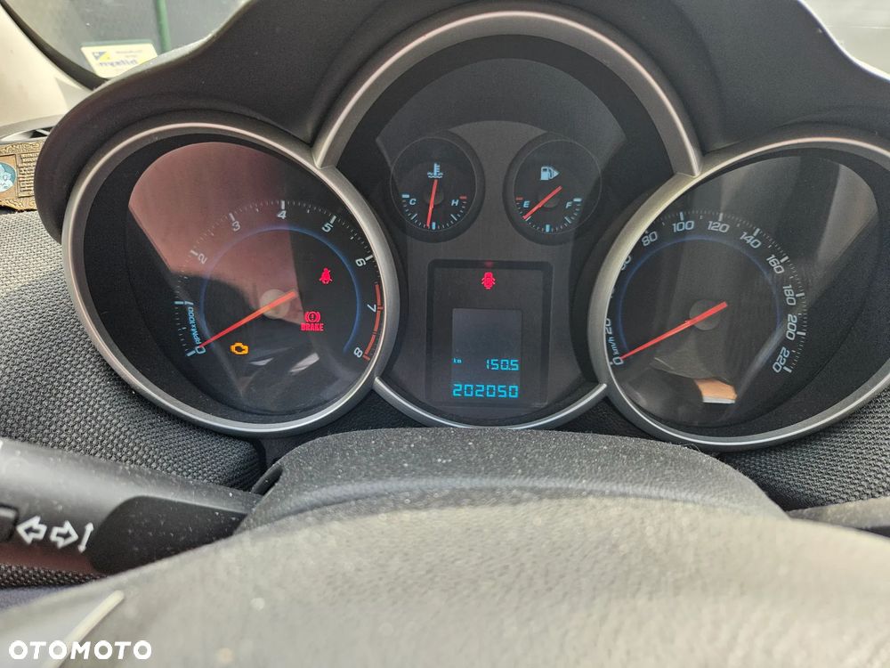 Chevrolet Cruze 1.8 LT+ - 8