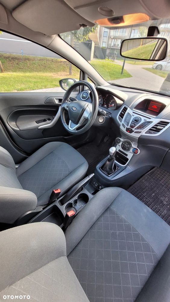 Ford Fiesta 1.25 Ambiente EU5 - 6