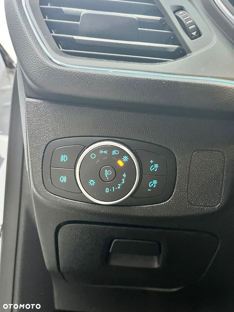 Ford Focus SW 1.5 EcoBoost S&S ACTIVE - 32