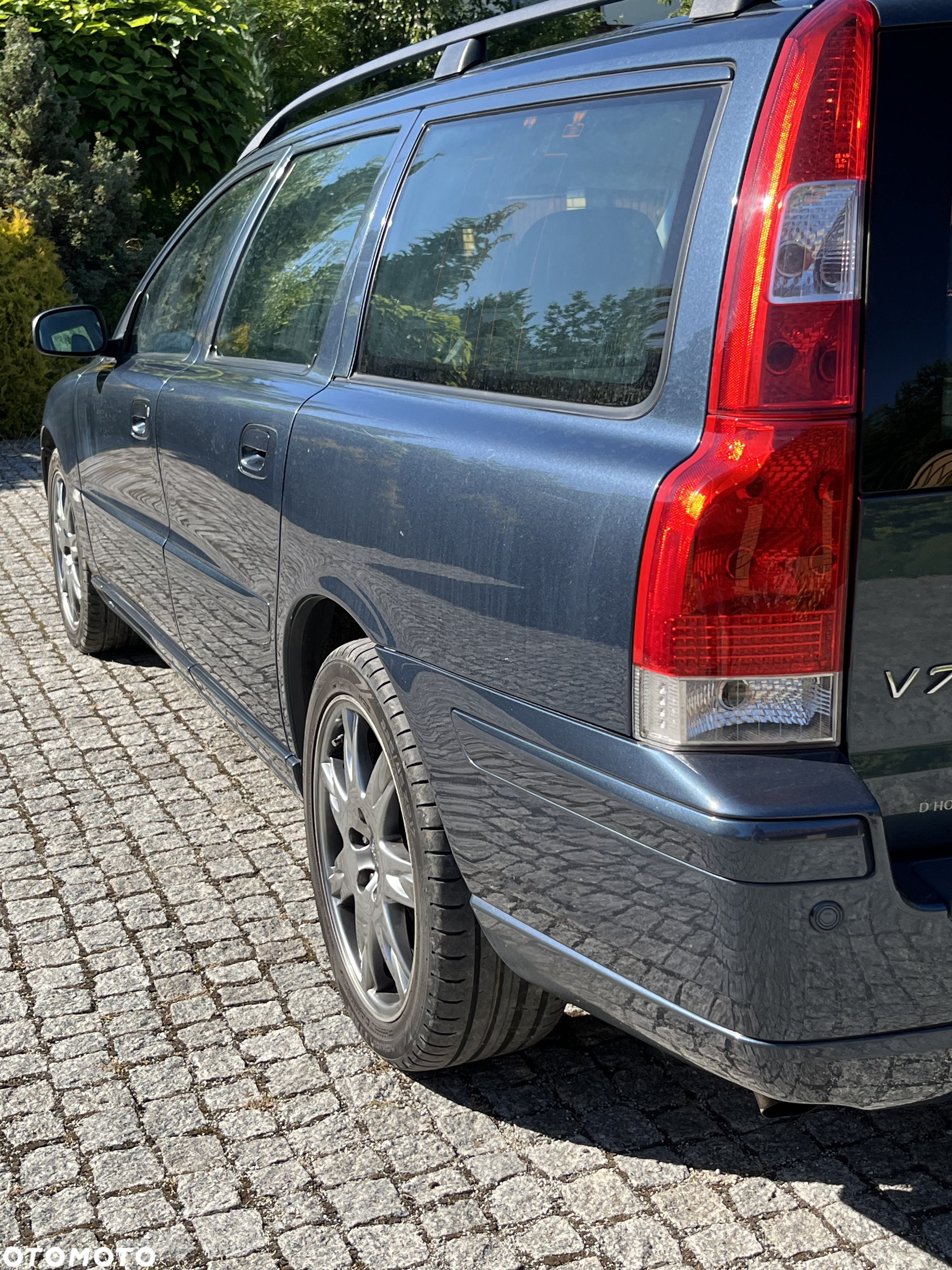 Volvo V70 2.4 D Momentum - 10