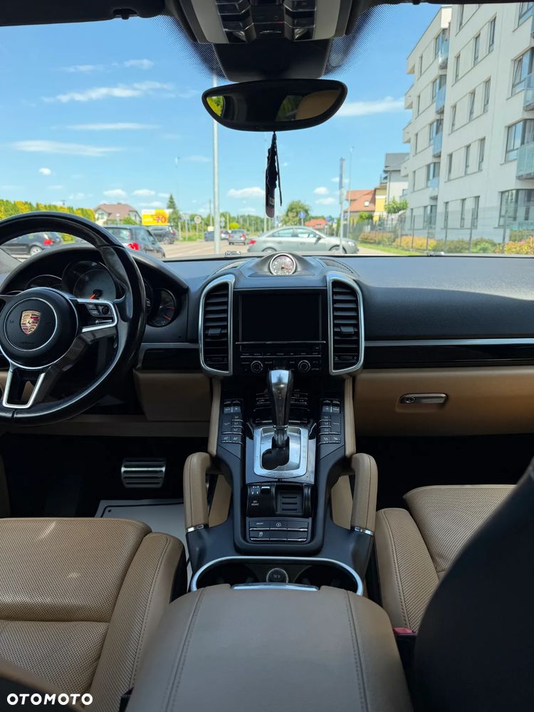 Porsche Cayenne S - 13
