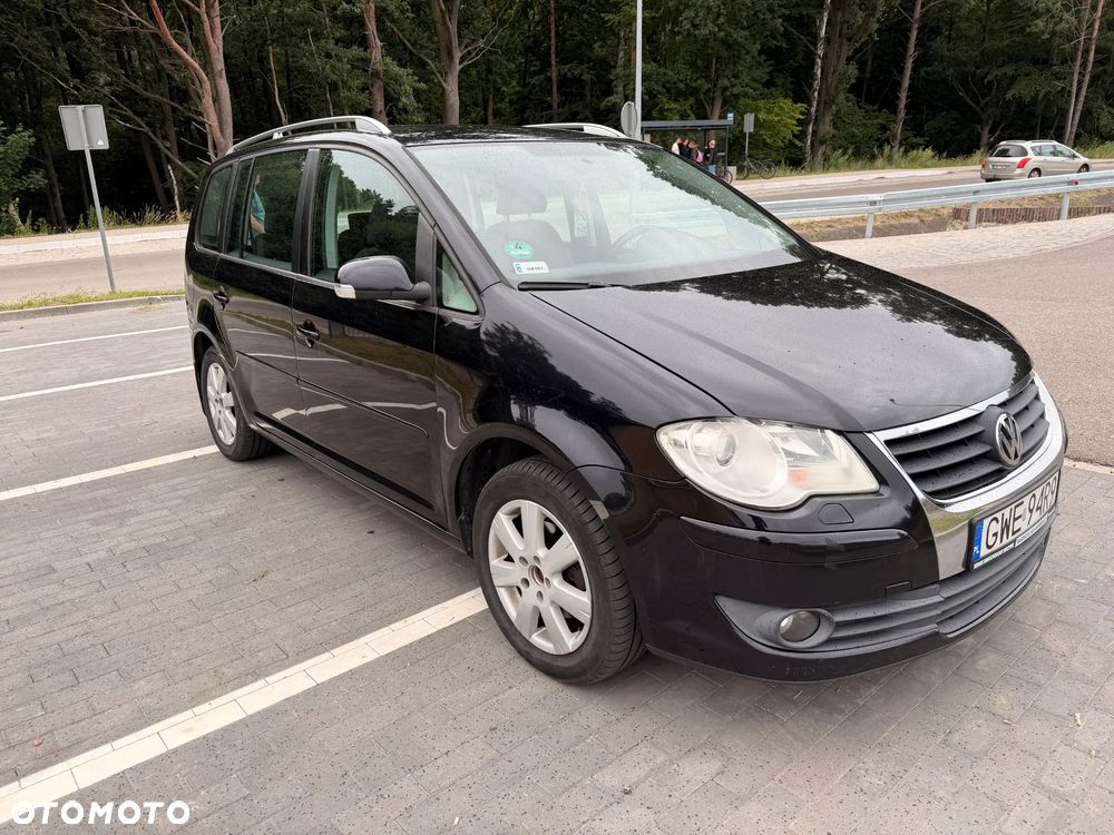 Volkswagen Touran - 2