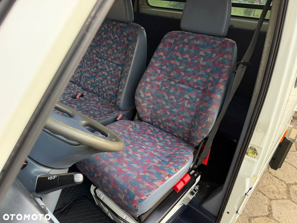 Mercedes-Benz Sprinter - 12