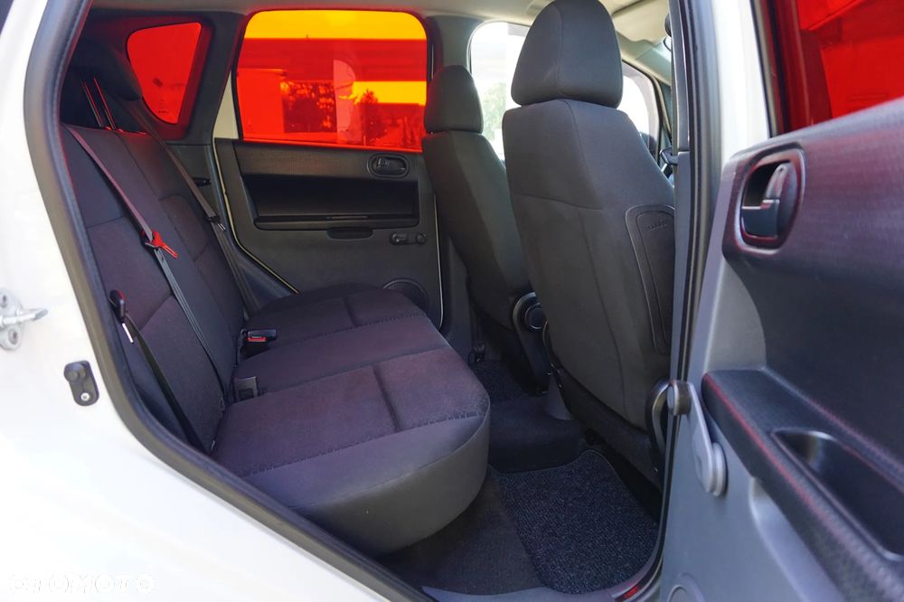 Mitsubishi Colt - 35