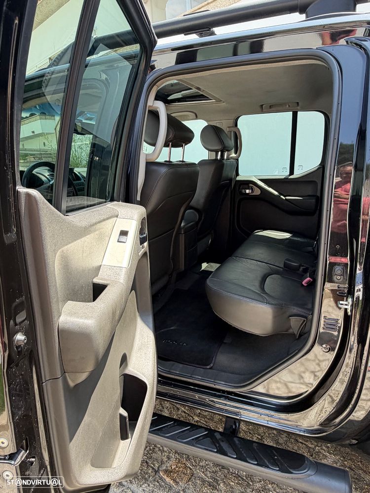 Nissan Pick Up 2.5 DDTi CD Comfort AC 4WD - 8