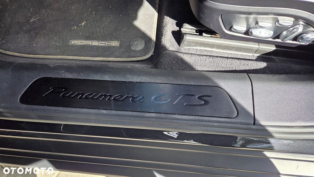Porsche Panamera - 11