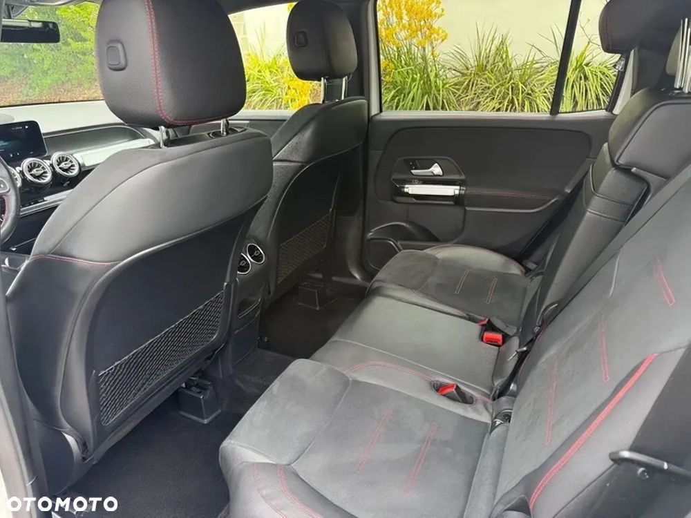 Mercedes-Benz GLB - 15