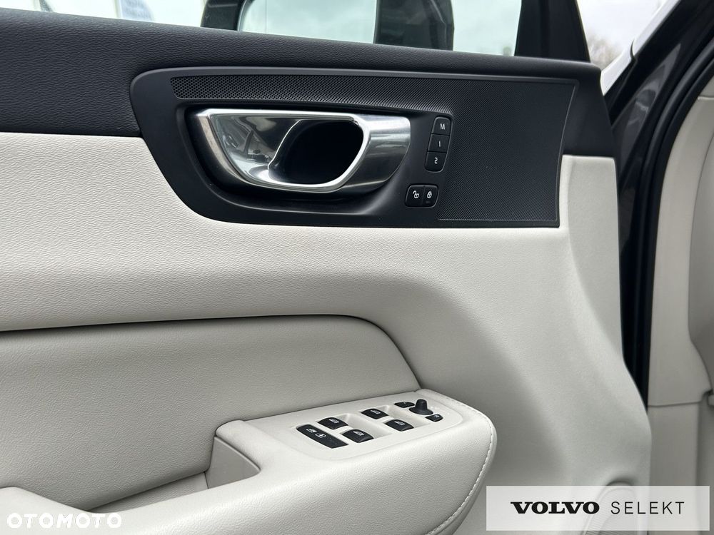 Volvo XC 60 - 12