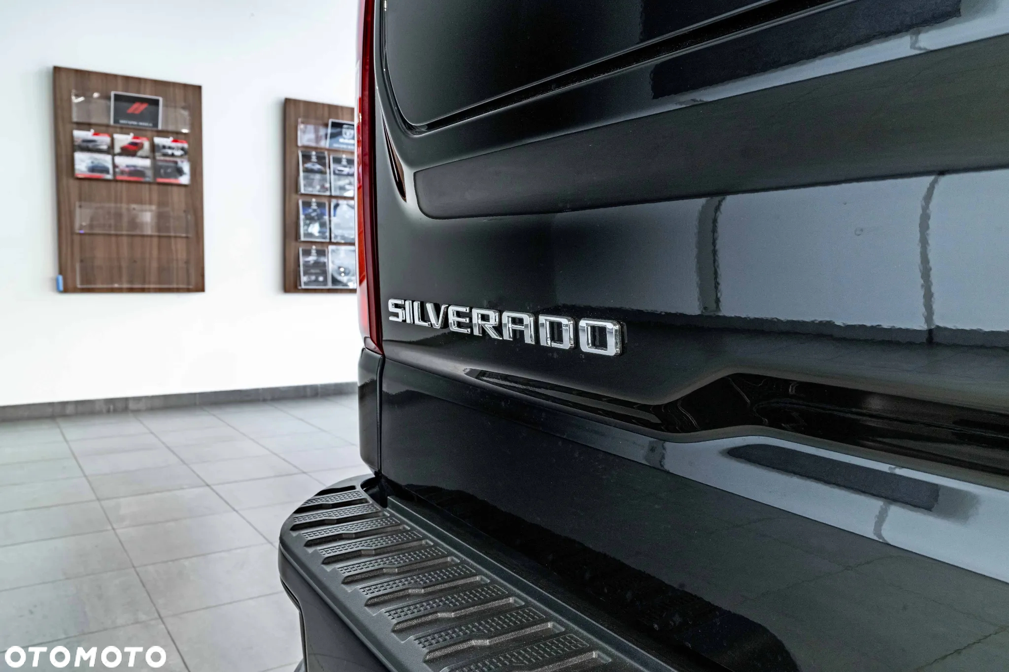 Chevrolet Silverado - 15