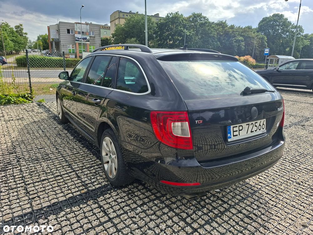 Skoda Superb 2.0 TDI DSG FAMILY - 3