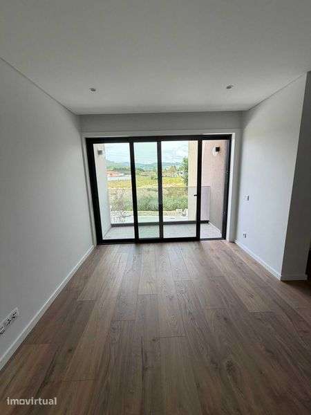 Apartamento T2 NOVO para arrendamento - Grande imagem: 3/12