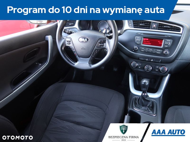 Kia Ceed - 8