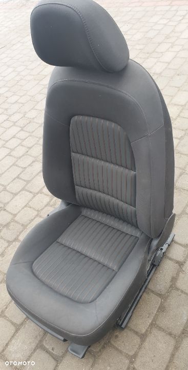 FOTEL PRAWY PRZÓD AUDI A4 B8 - 3