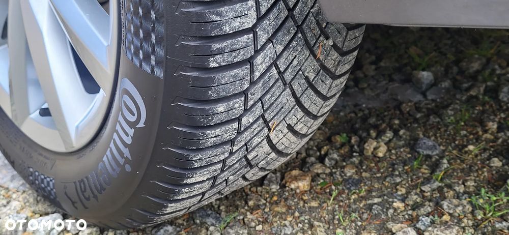 Volkswagen Golf Variant 1.6 TDI BlueMotion Technology Lounge - 19