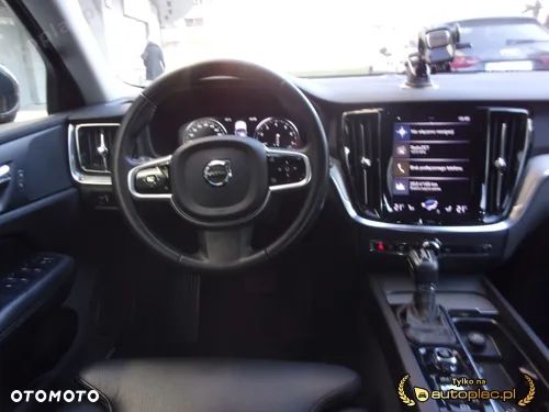 Volvo V60 T6 AWD Momentum Pro - 18