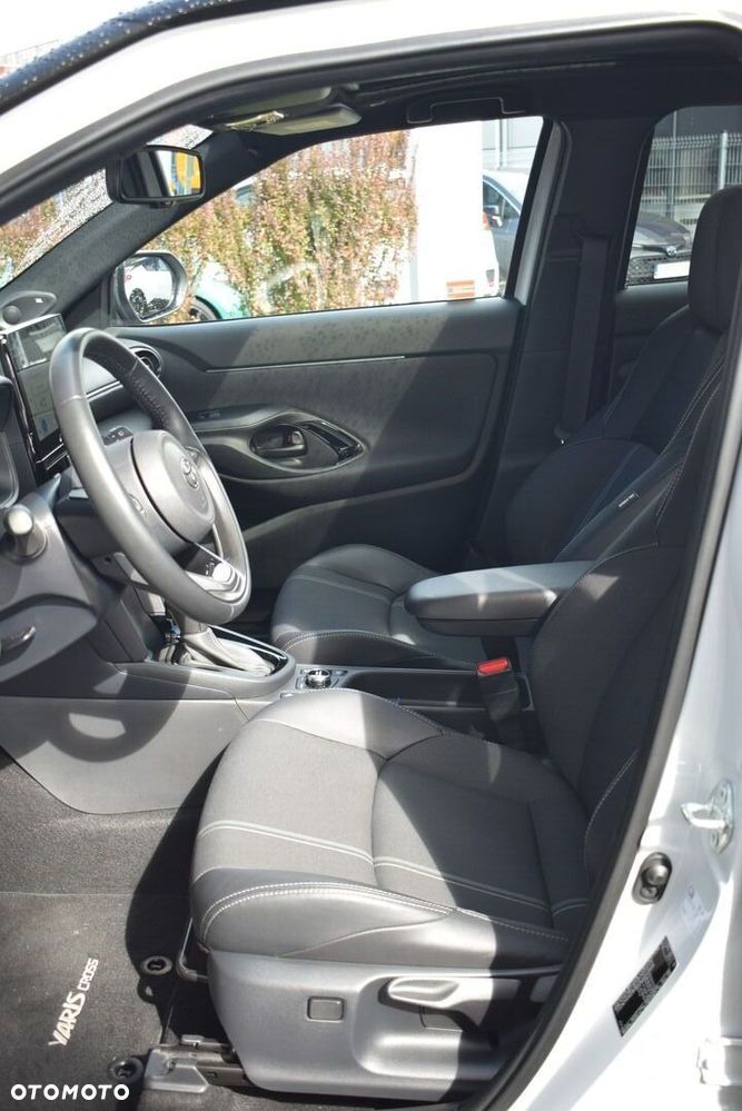 Toyota Yaris Cross - 13