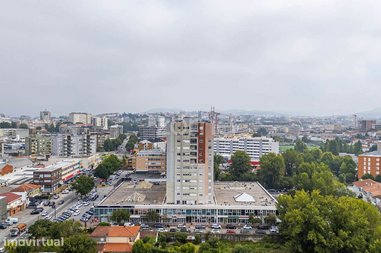 Apartamento T2 Renovado, em Maximinos, Braga - Grande imagem: 3/48