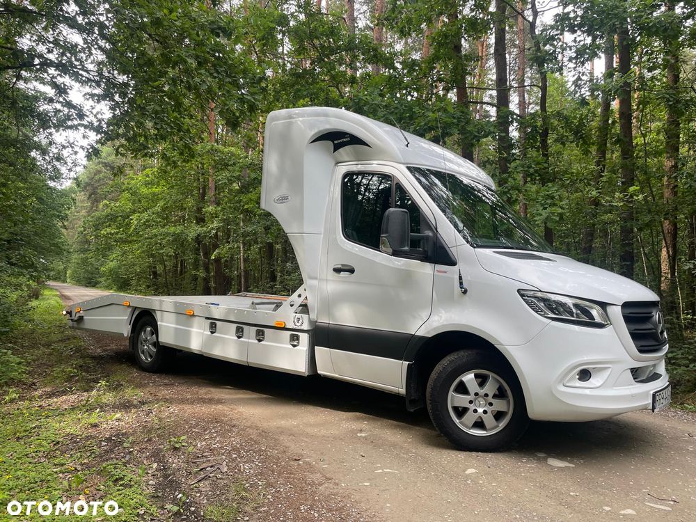 Mercedes-Benz Sprinter - 2