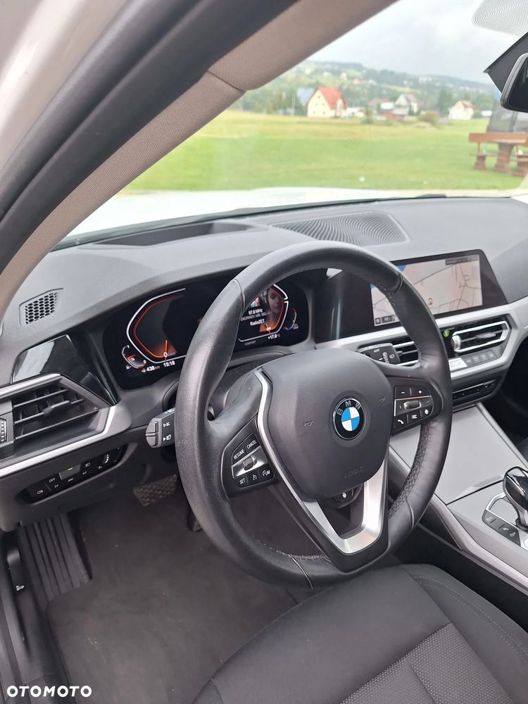 BMW Seria 3 330i xDrive Sport Line sport - 5