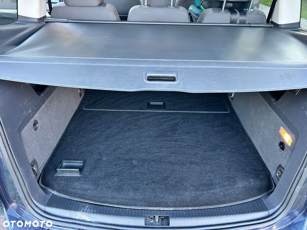 Volkswagen Touran 1.6 TDI DPF Life - 37