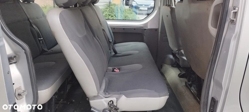 Opel Vivaro - 10