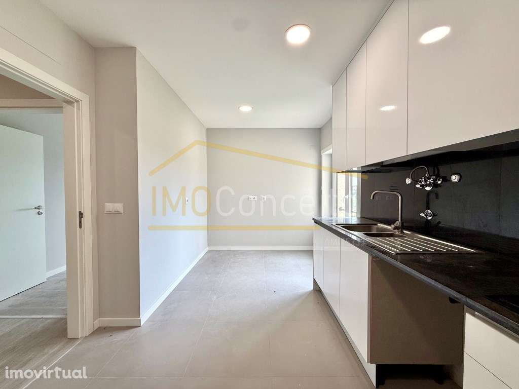 Apartamento T3 | Torres Novas - Garagem Fechada - 120m2 - Grande imagem: 2/26