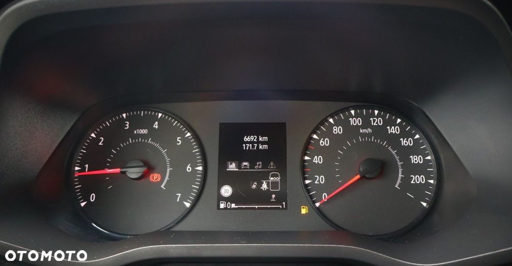 Renault Trafic - 21