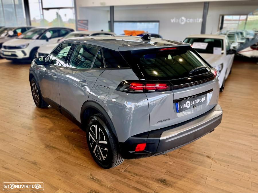 Peugeot 2008 1.2 PureTech Style - 4