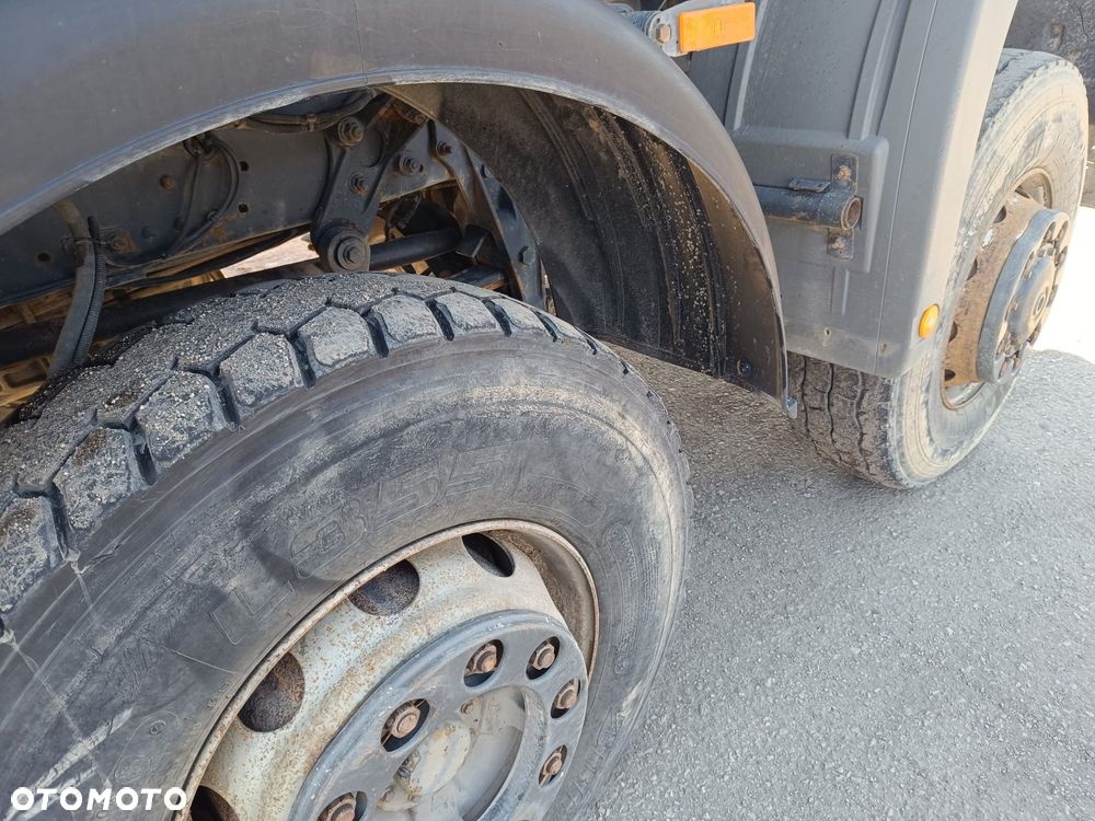 Mercedes-Benz Actros - 14