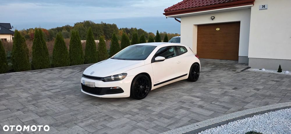 Volkswagen Scirocco 2010 photo 2