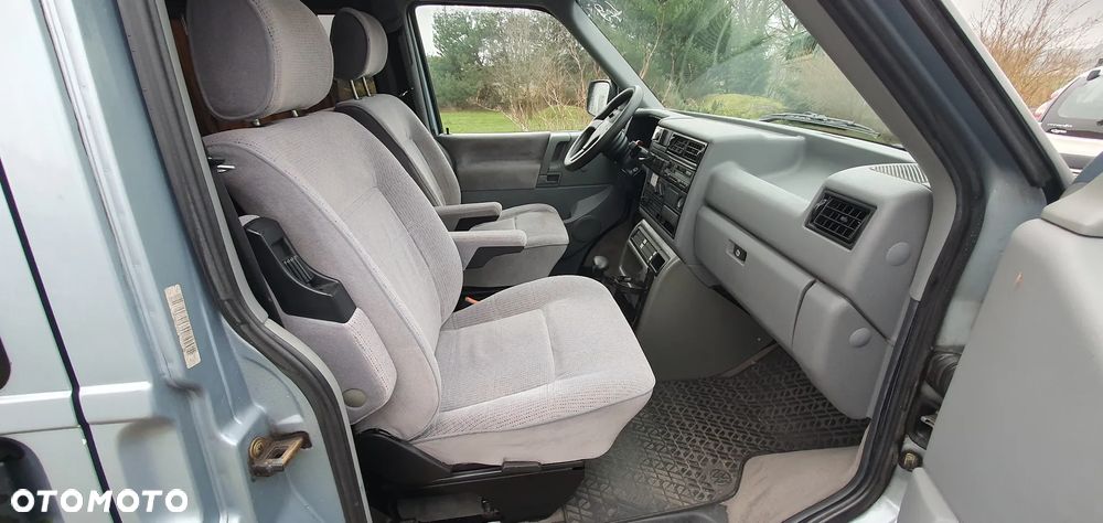 Volkswagen Transporter - 23