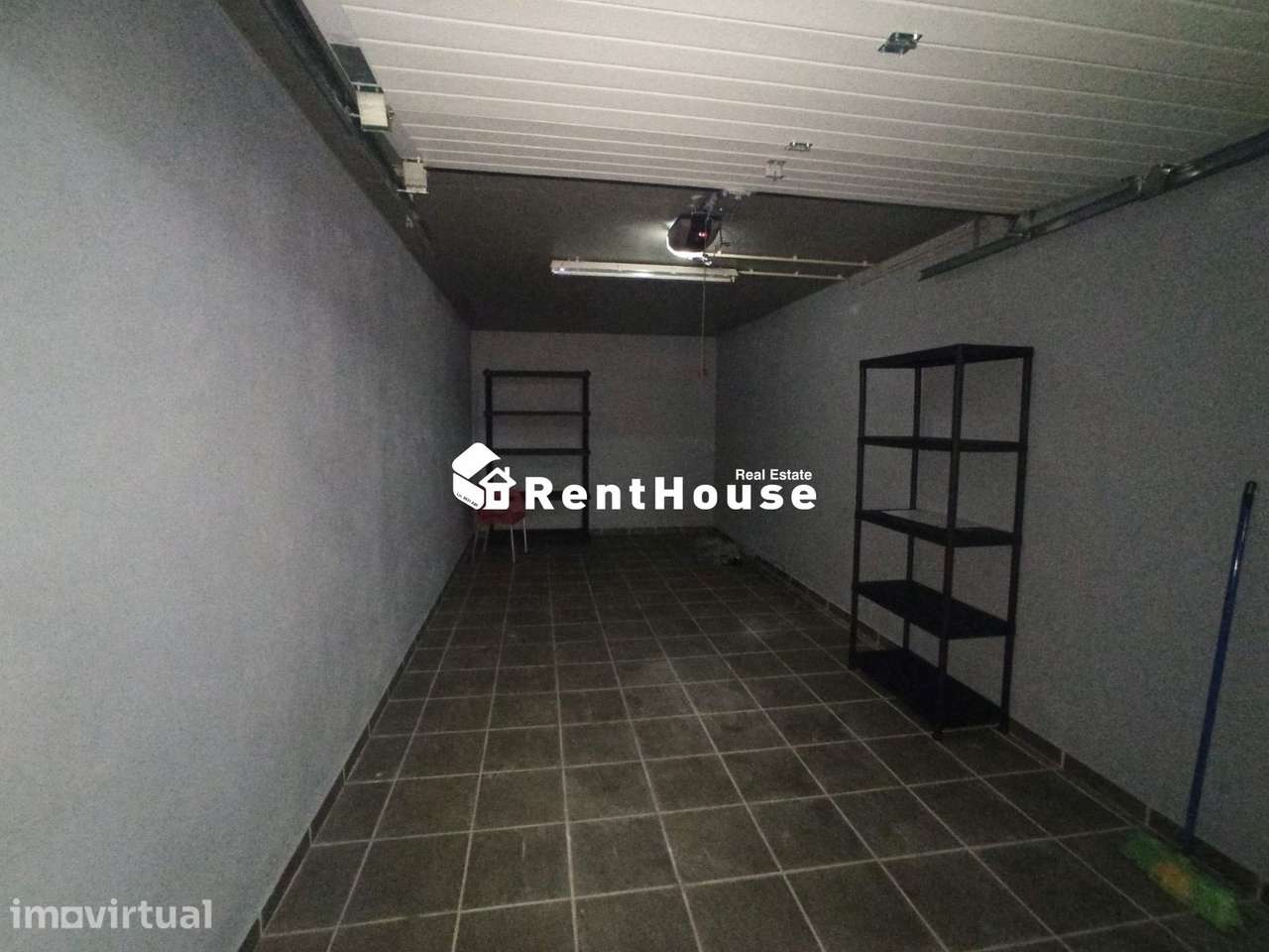 Garagem a dois passos da praia - Grande imagem: 3/4