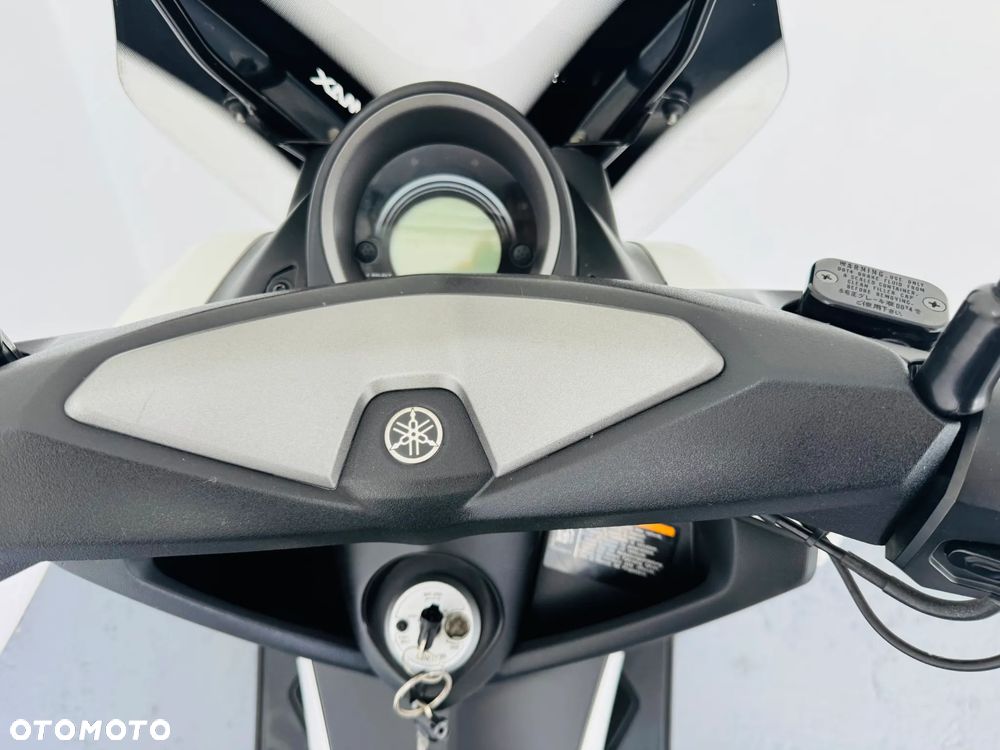 Yamaha NMAX - 21