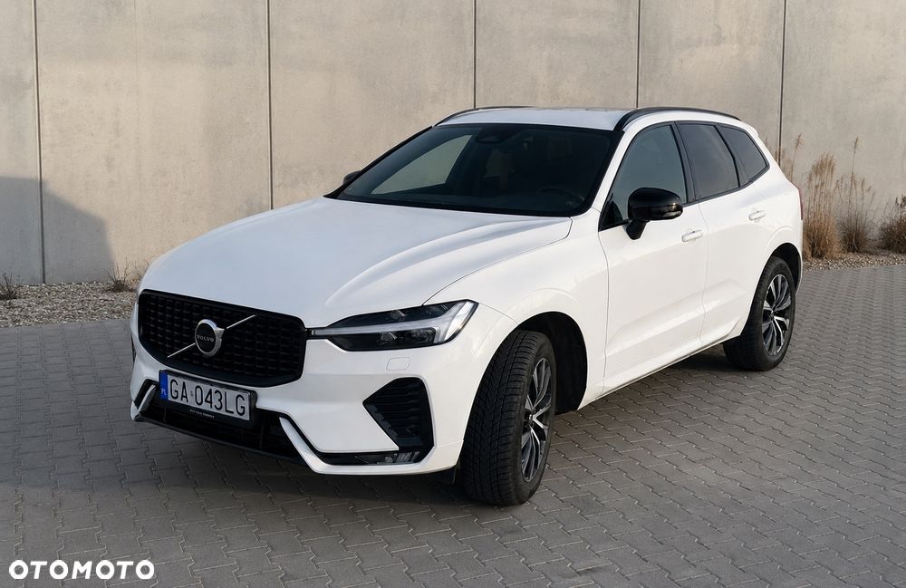 Volvo XC 60 B5 B AWD Plus Dark - 1